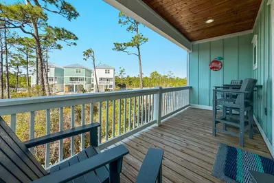 Saltwater Escape in Summer Salt