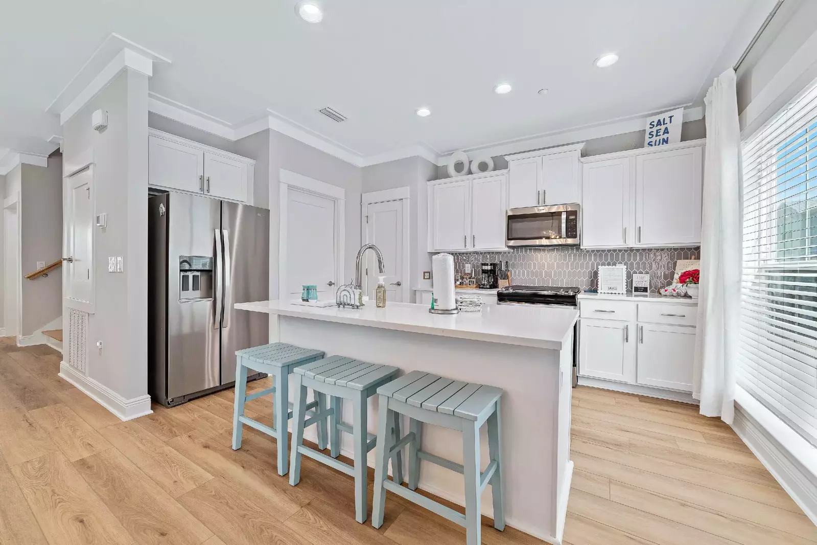 Saltwater Escape in Summer Salt