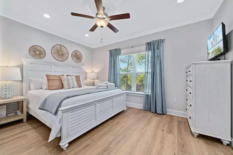 Saltwater Escape in Summer Salt