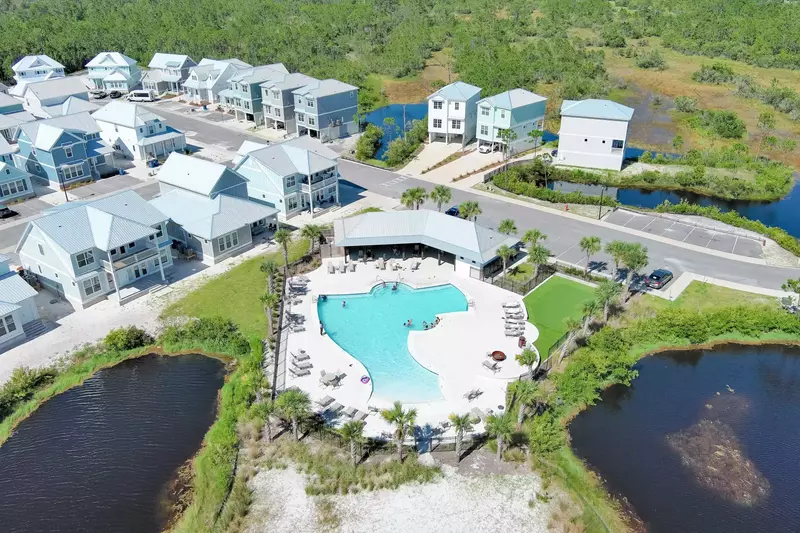 Saltwater Escape in Summer Salt