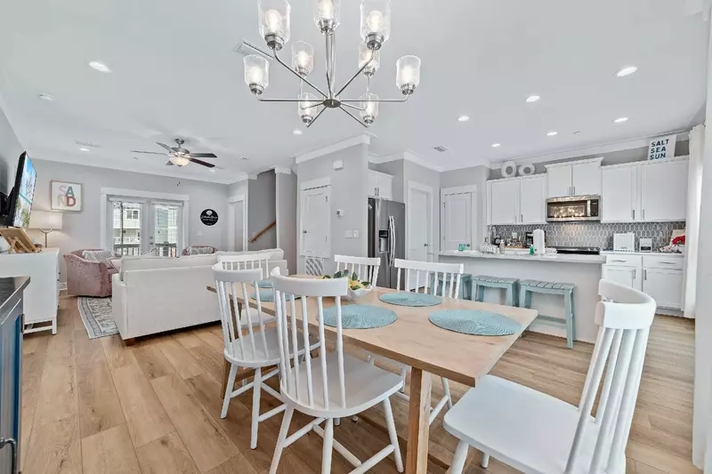 Saltwater Escape in Summer Salt