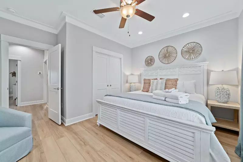 Saltwater Escape in Summer Salt