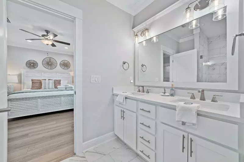 Saltwater Escape in Summer Salt