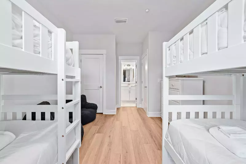 Saltwater Escape in Summer Salt