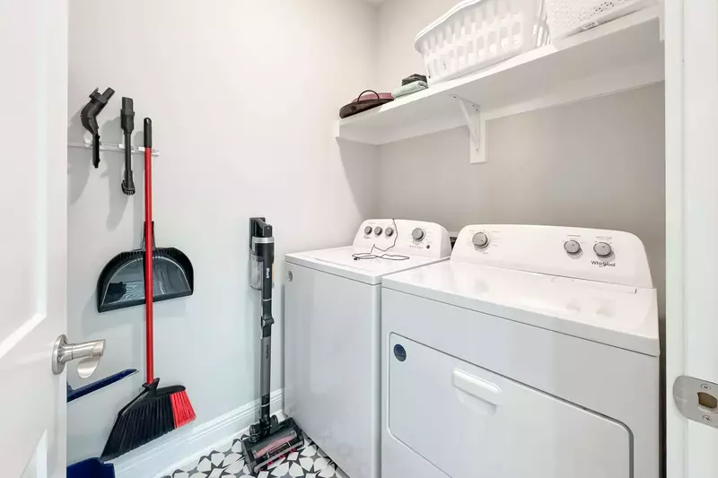 Saltwater Escape in Summer Salt