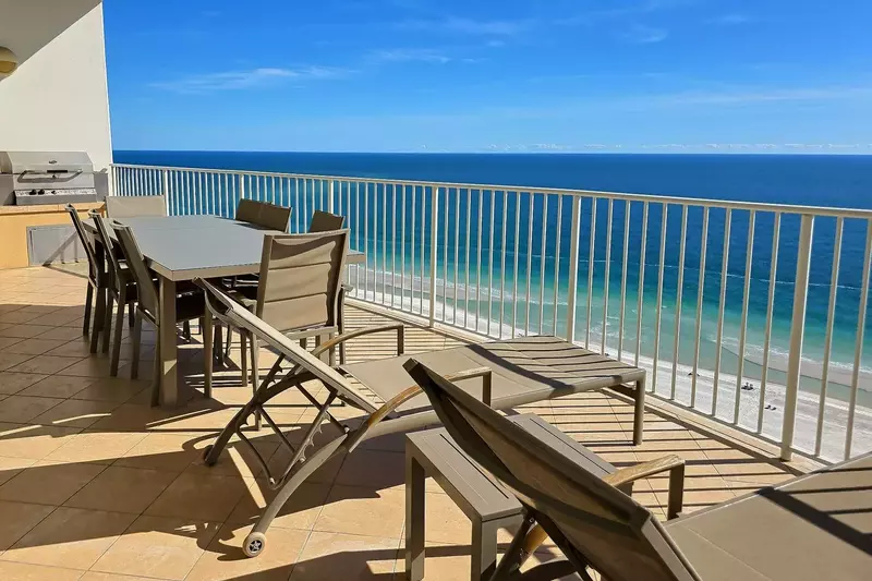 Turquoise Place C1507