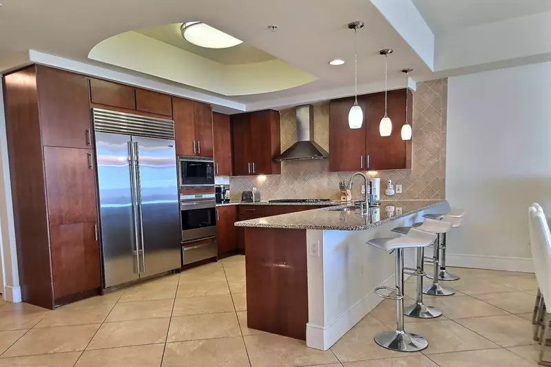 Turquoise Place C1507