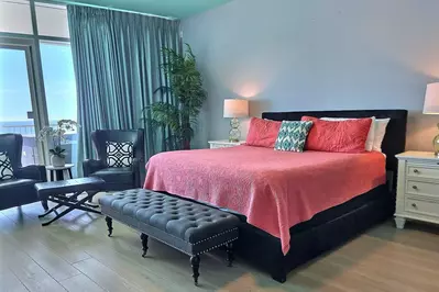 Turquoise Place C1507