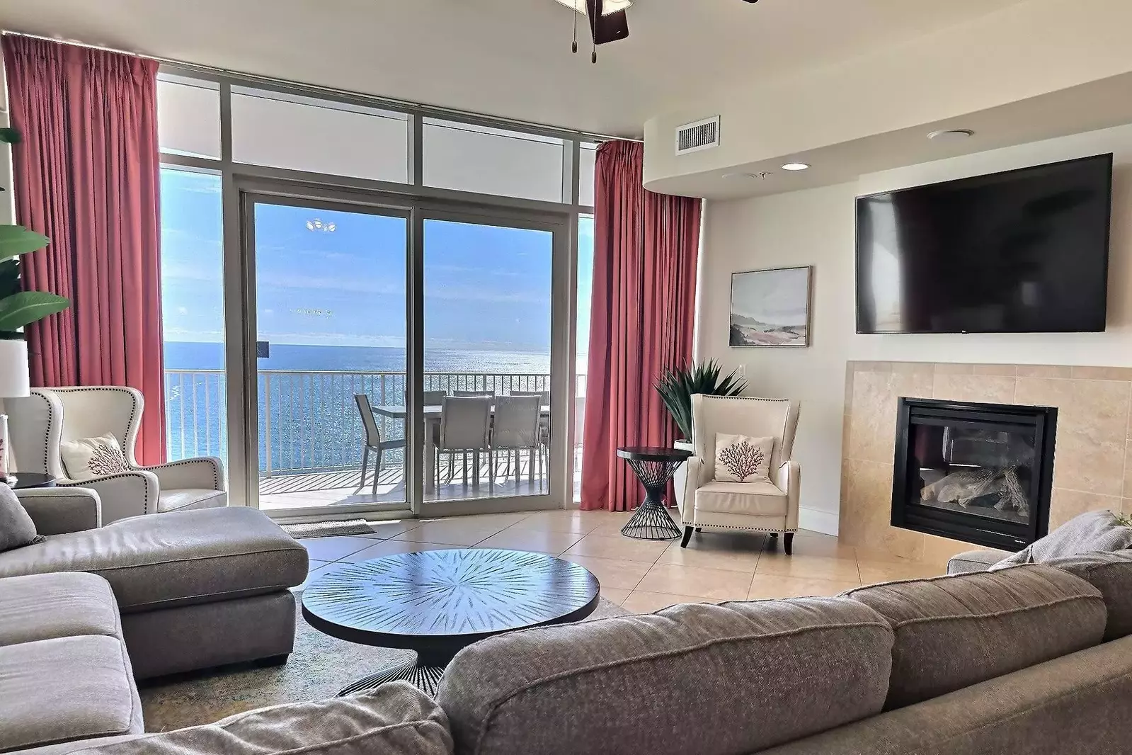 Turquoise Place C1507