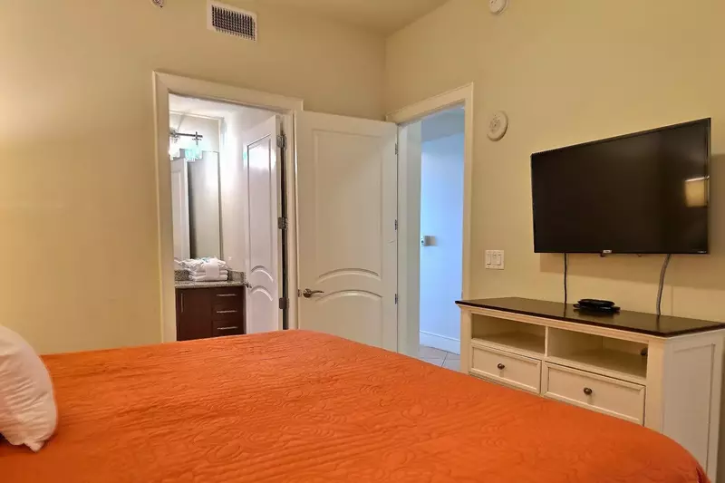 Turquoise Place C1507