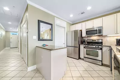 Levins Bend at The Wharf 611