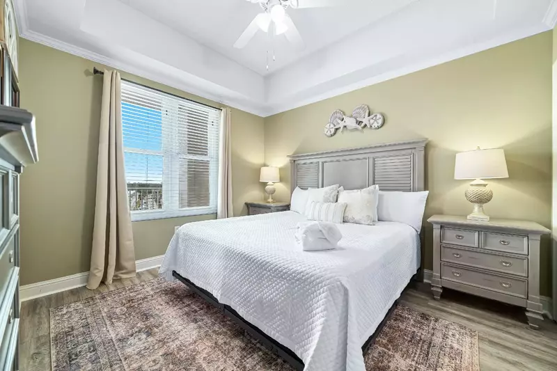 Levins Bend at The Wharf 611