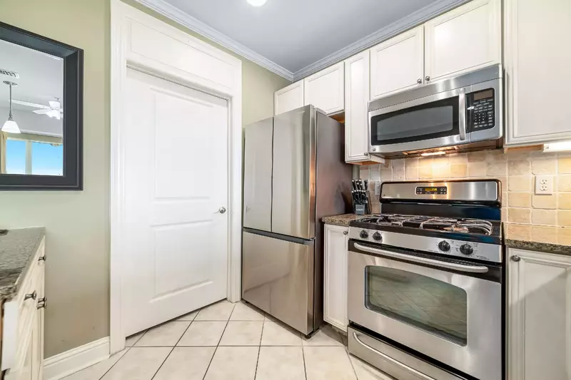 Levins Bend at The Wharf 611