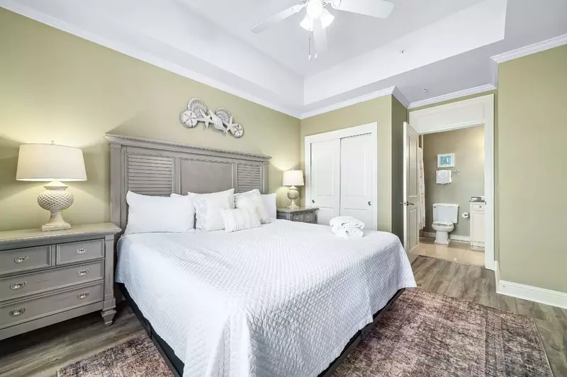 Levins Bend at The Wharf 611