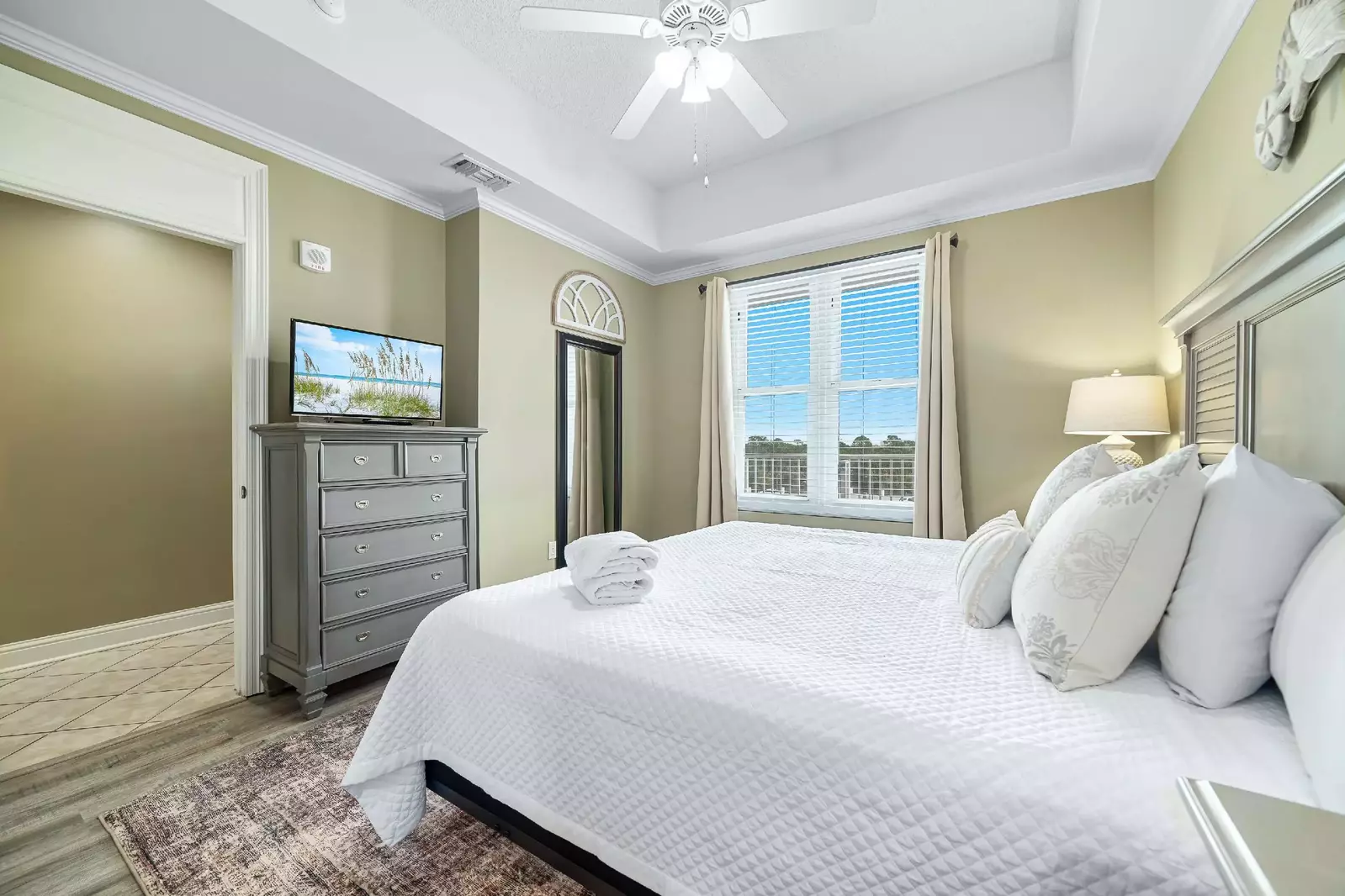 Levins Bend at The Wharf 611