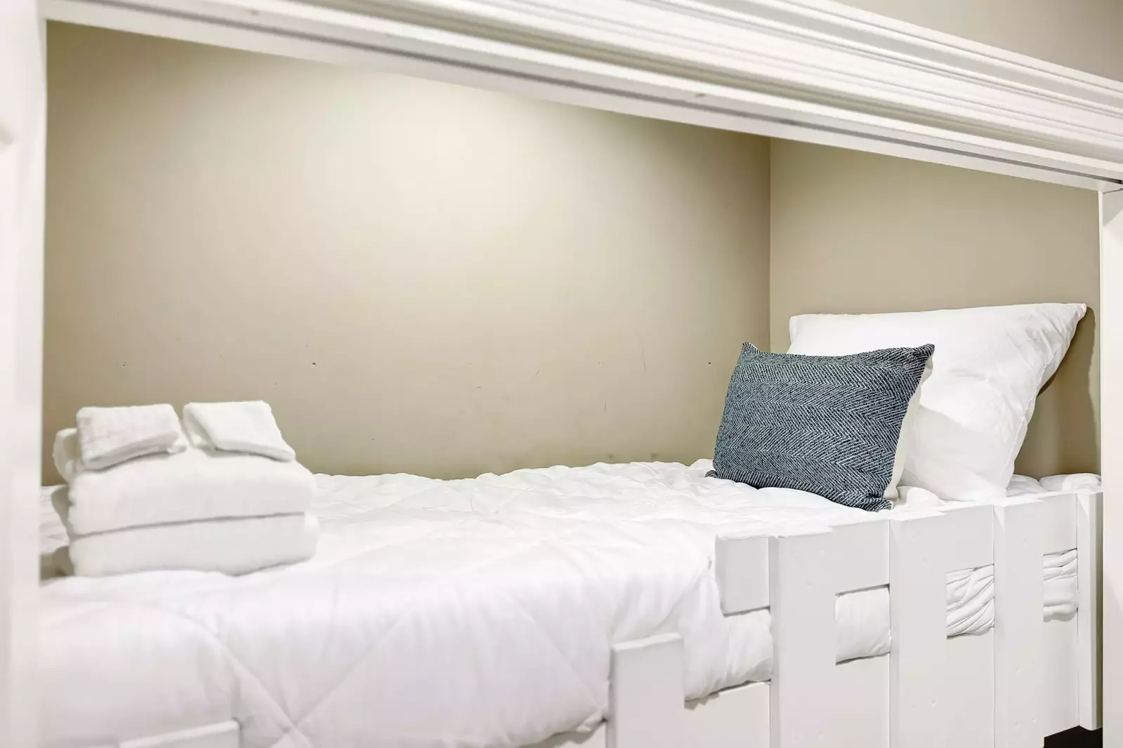 Levins Bend at The Wharf 611