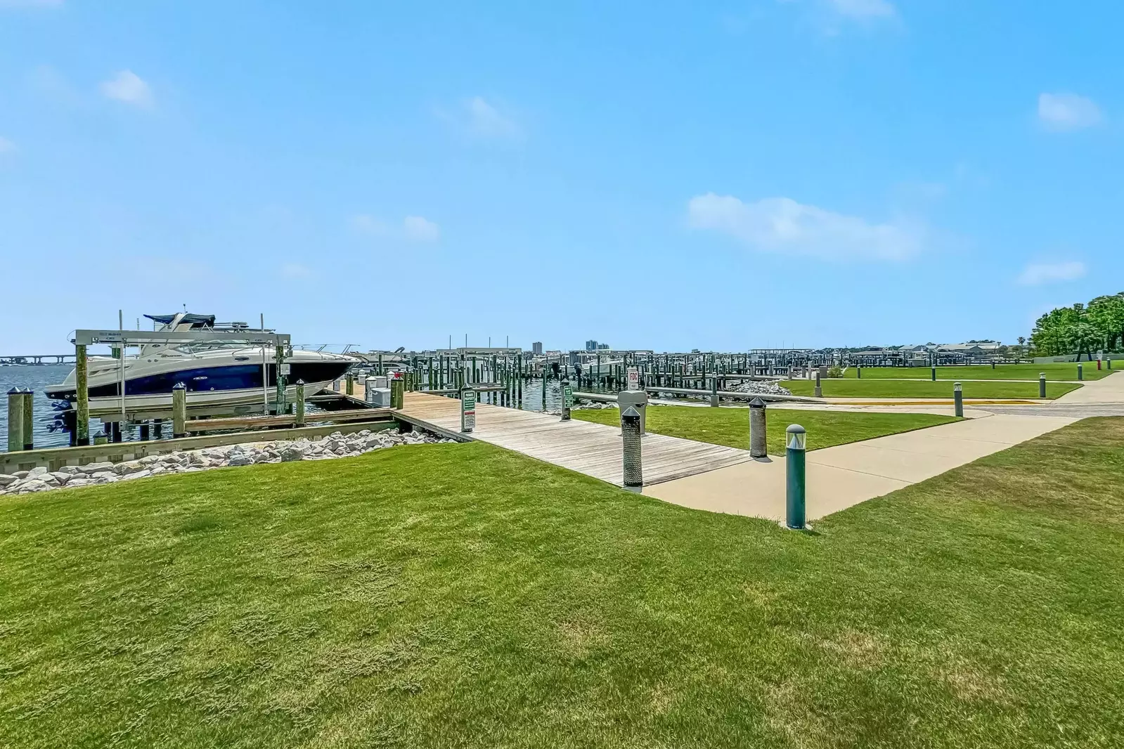 Phoenix on the Bay 1-1312