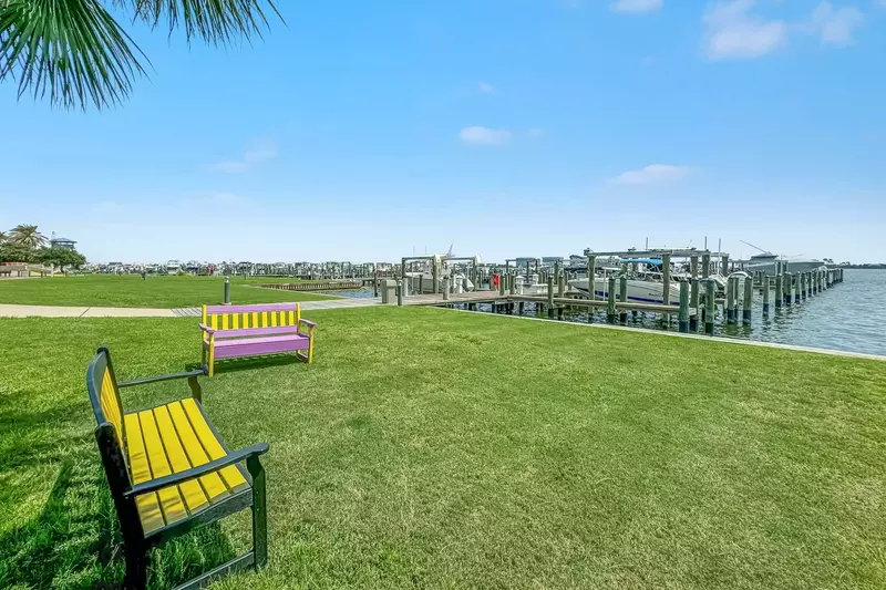 Phoenix on the Bay 1-1312