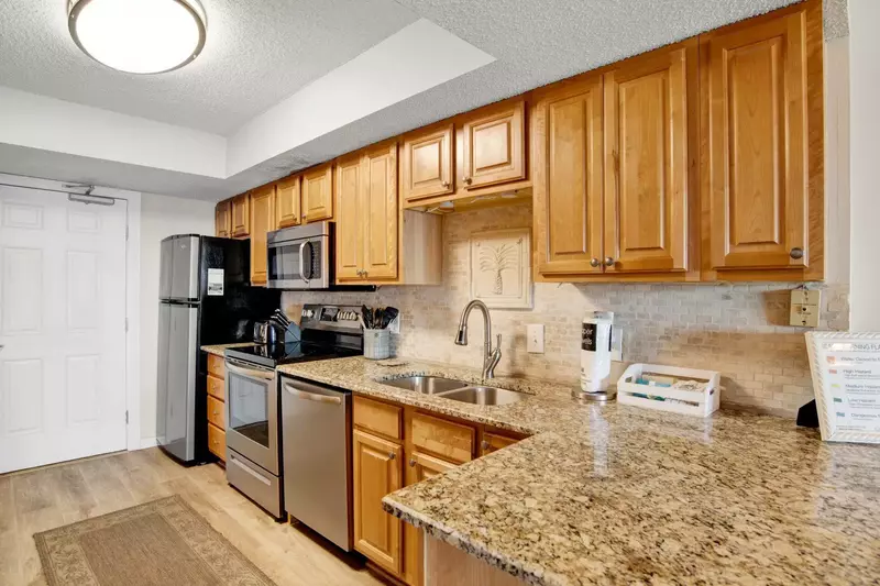 Surfside Shores 2902