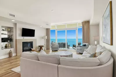 Turquoise Place C1308