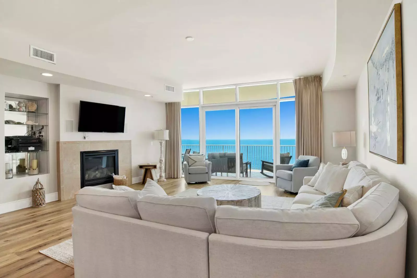 Turquoise Place C1308