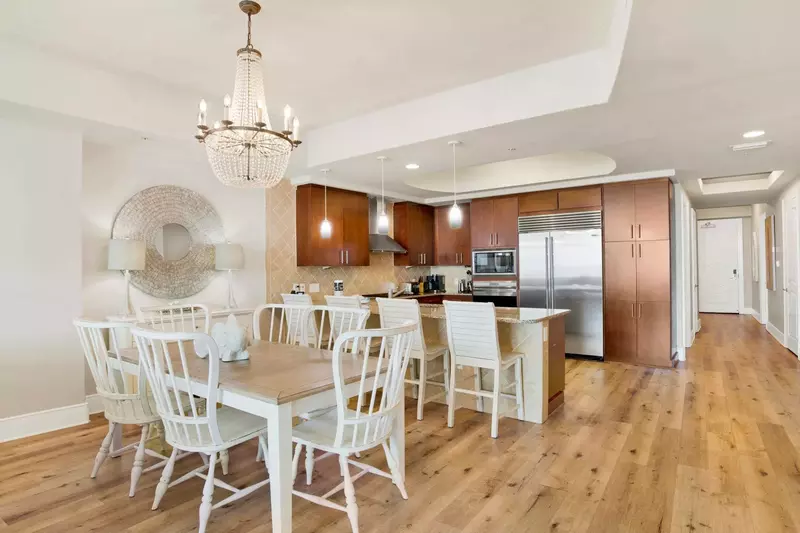 Turquoise Place C1308