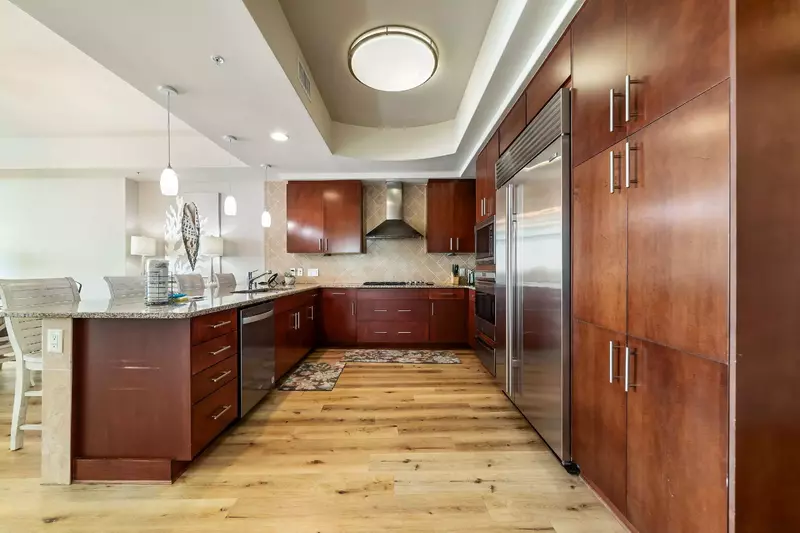 Turquoise Place C1308