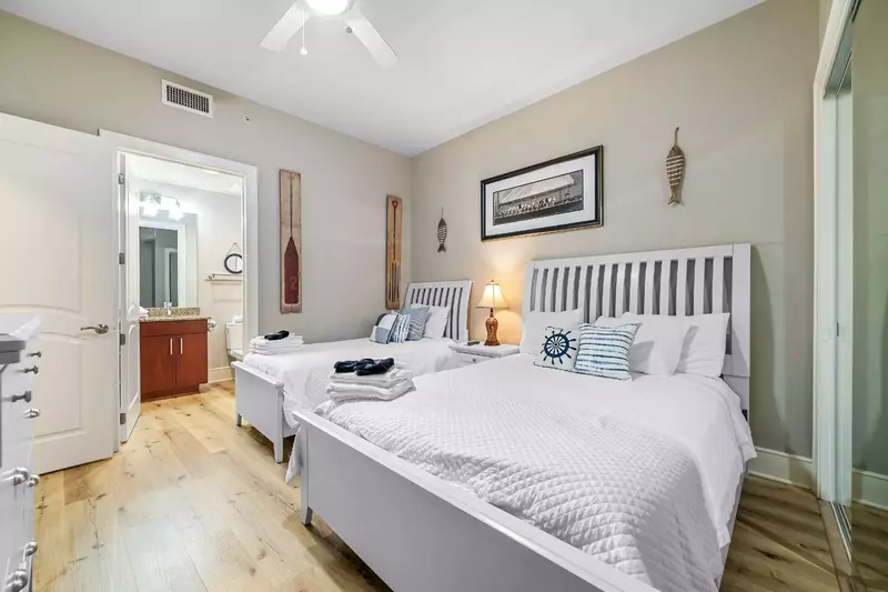 Turquoise Place C1308