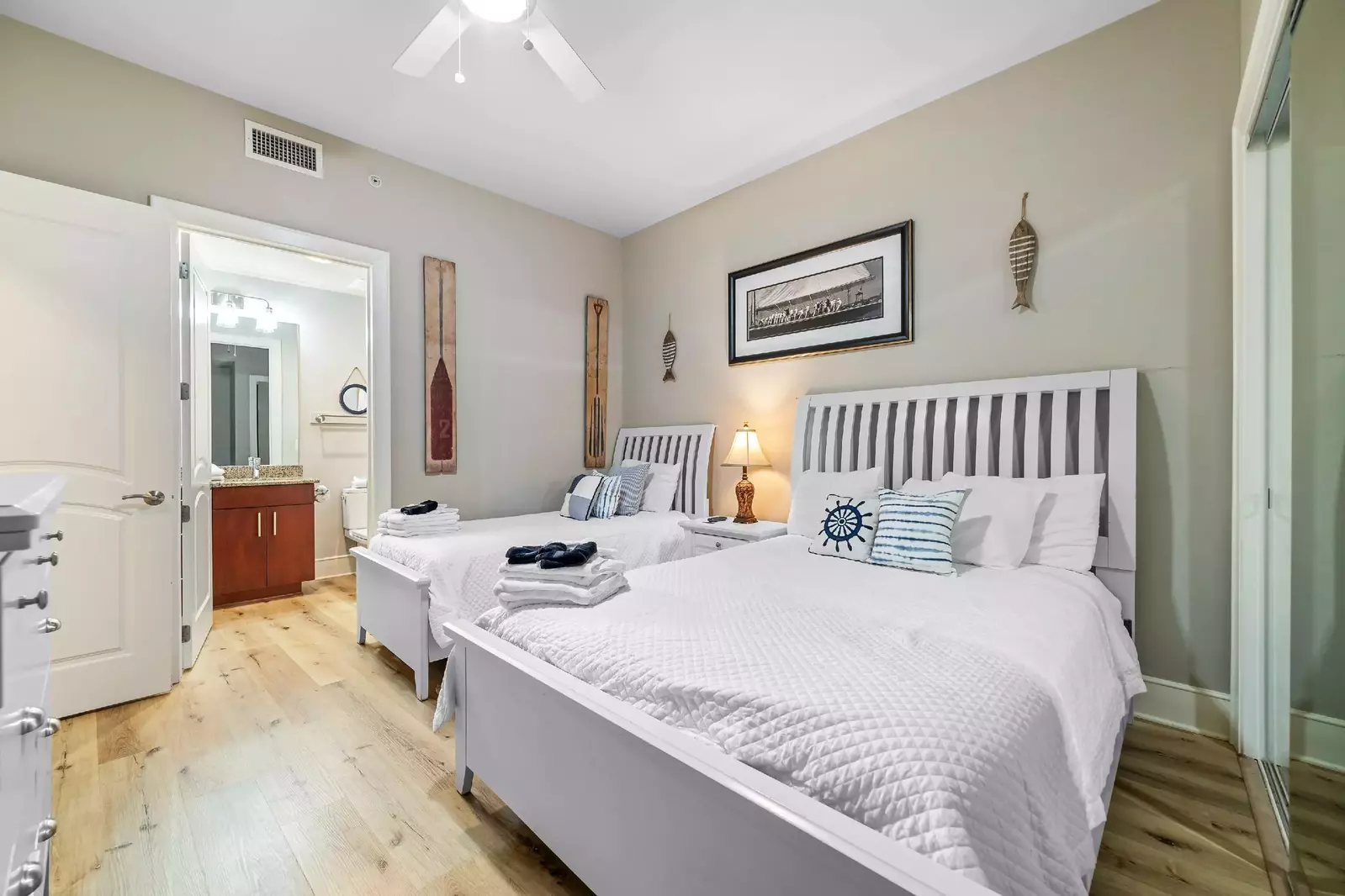 Turquoise Place C1308