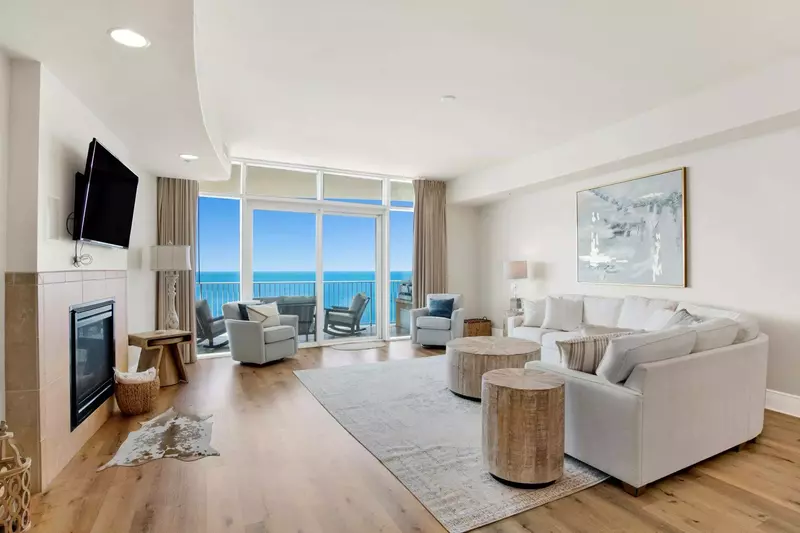 Turquoise Place C1308