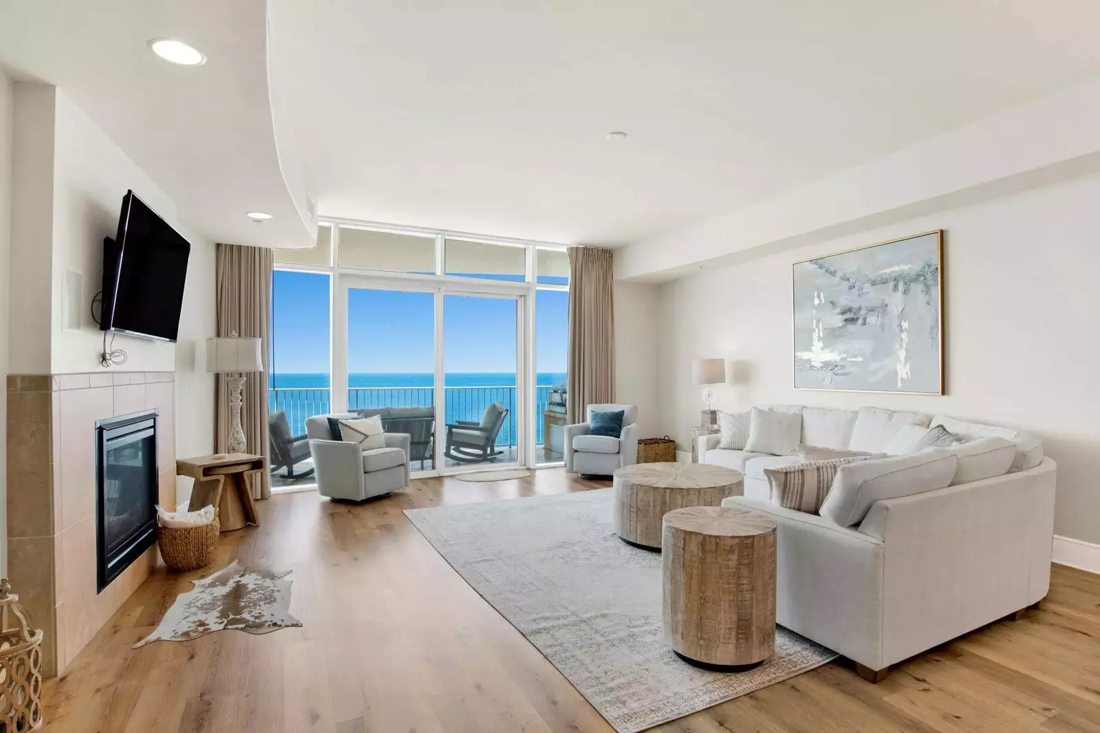 Turquoise Place C1308