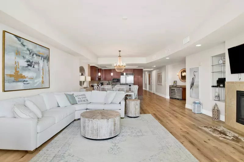 Turquoise Place C1308