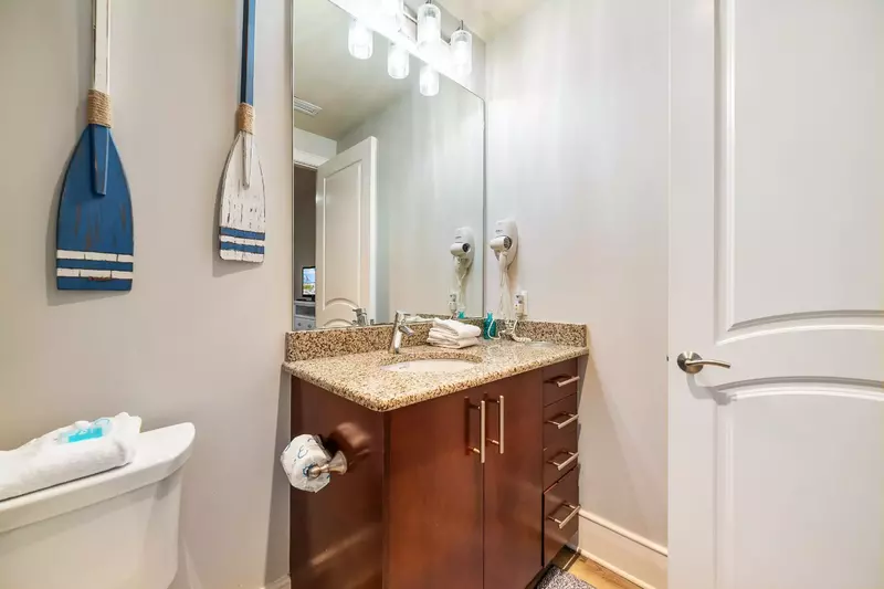 Turquoise Place C1308