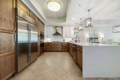 Turquoise Place C2007