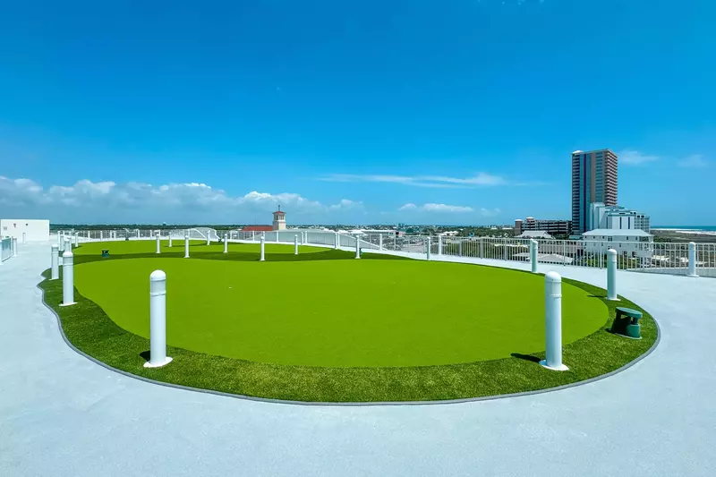 Turquoise Place C2007