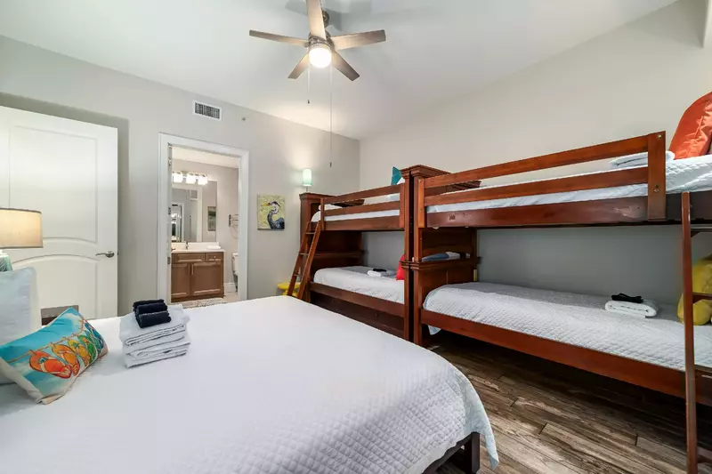 Turquoise Place C2007