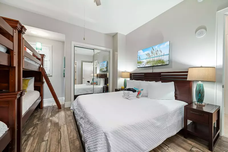 Turquoise Place C2007