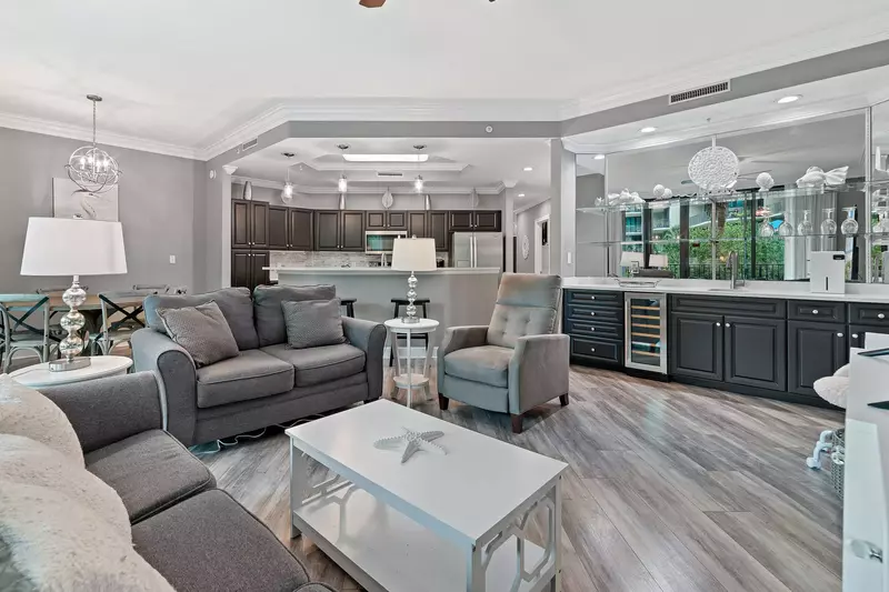 Phoenix on the Bay 1-1114