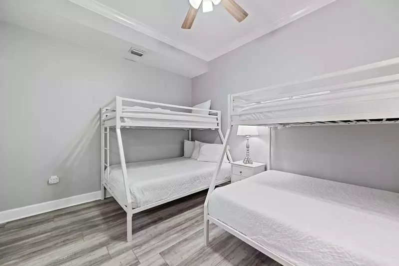 Phoenix on the Bay 1-1114