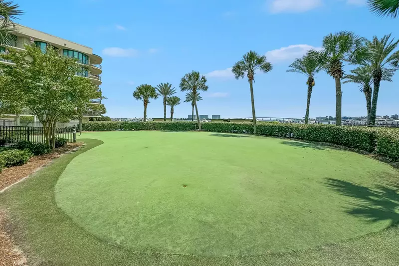 Phoenix on the Bay 1-1114