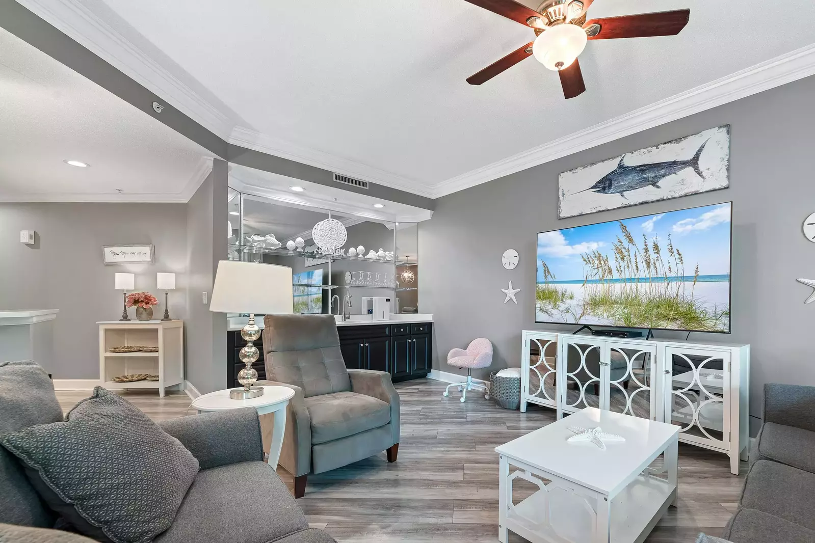 Phoenix on the Bay 1-1114