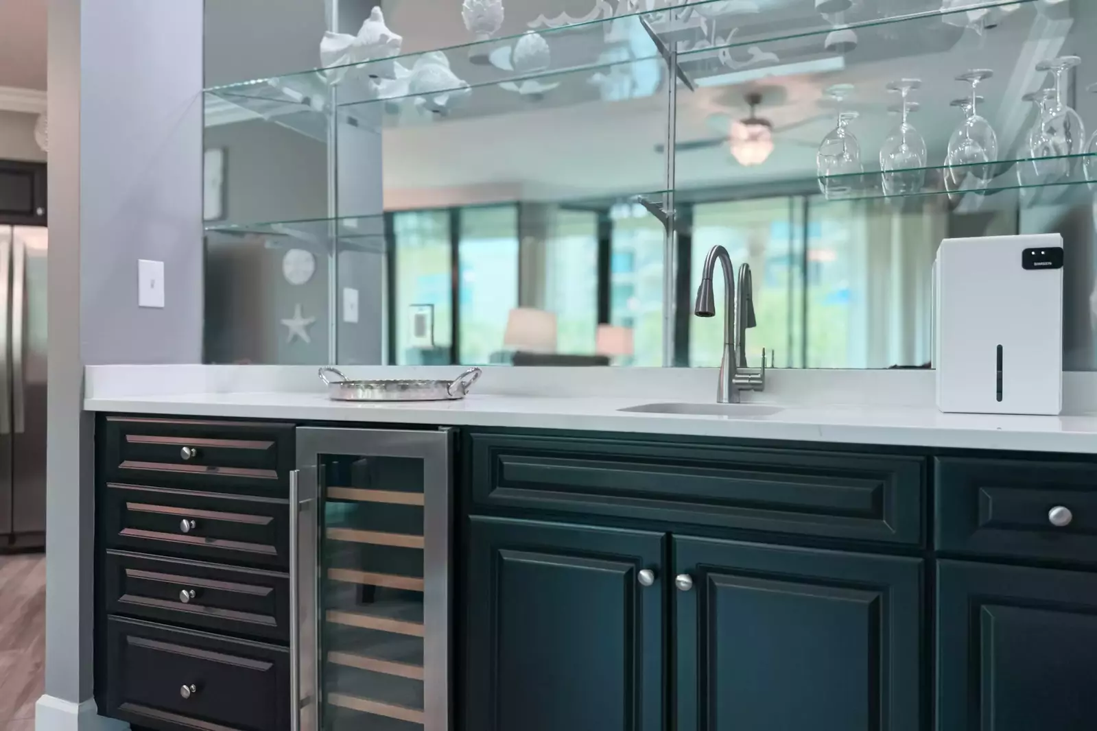 Phoenix on the Bay 1-1114