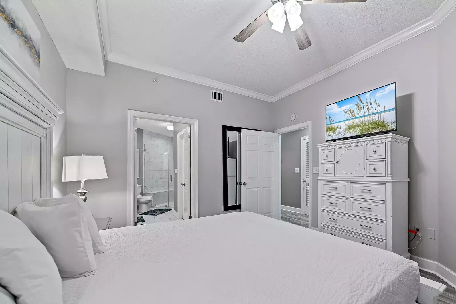 Phoenix on the Bay 1-1114