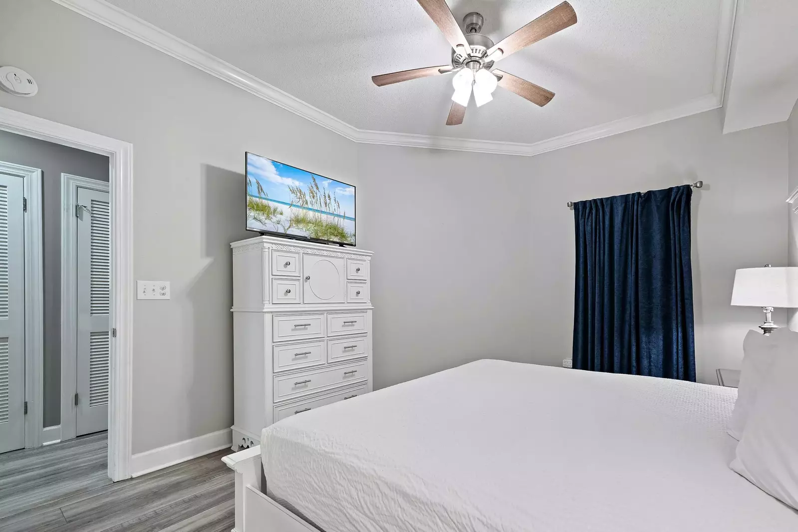 Phoenix on the Bay 1-1114