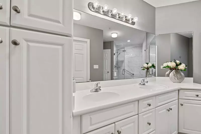 Phoenix on the Bay 1-1114