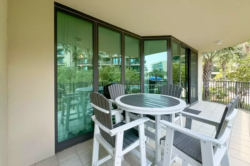 Phoenix on the Bay 1-1114