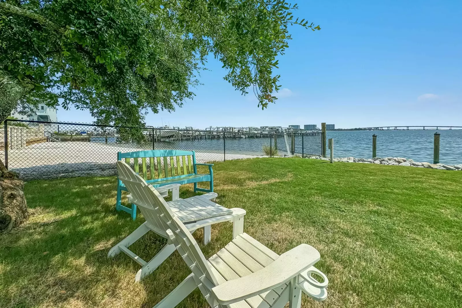 Phoenix on the Bay 1-1114