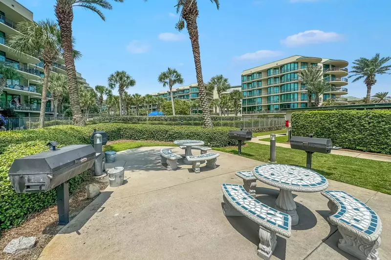 Phoenix on the Bay 1-1114