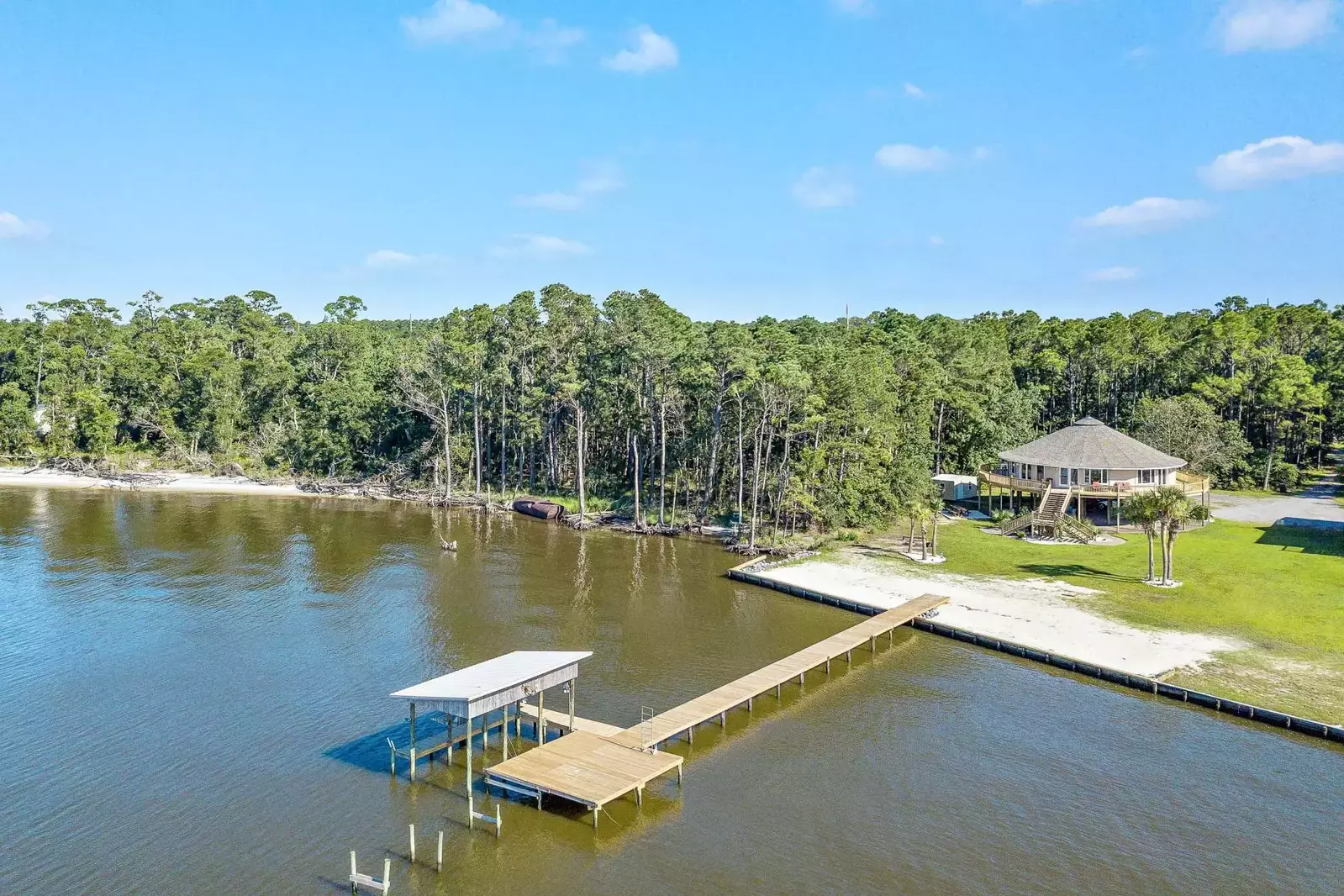 Round House Retreat on the Bay