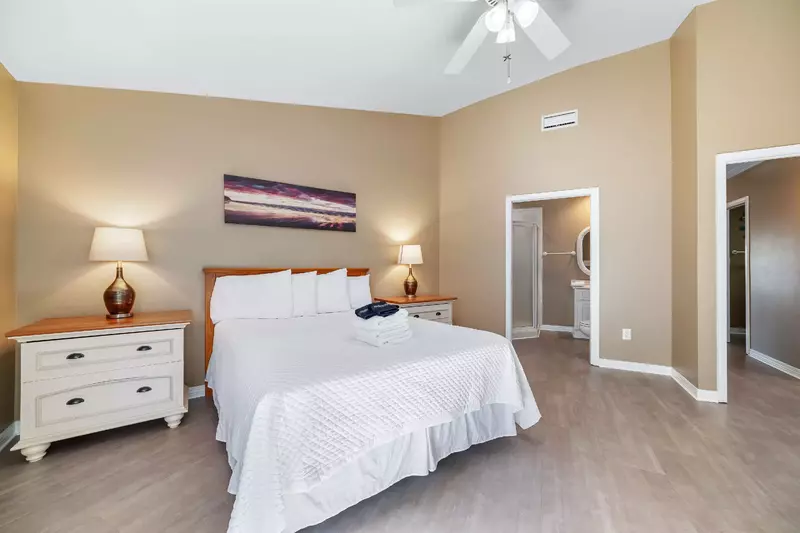 Round House Retreat on the Bay